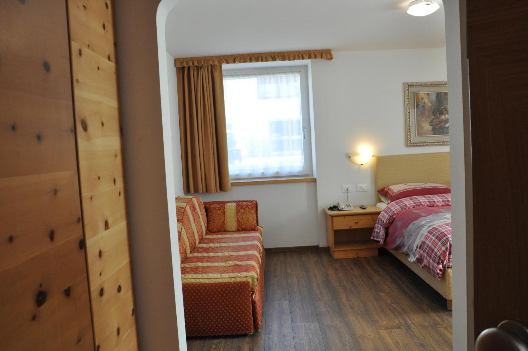 Alpenlife Hotel Someda Moena Exteriör bild